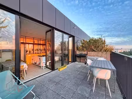 penthouse duplex meublé 2 ch. – 2 terrasses – parking