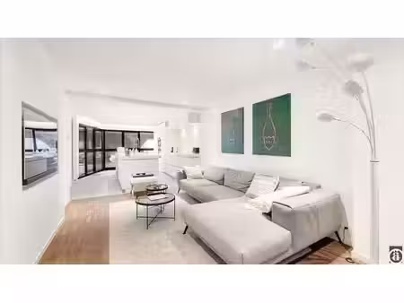 appartement de rez-de-chaussée élégant avec entrée privée