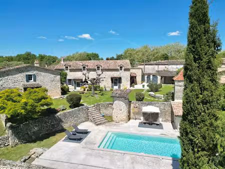 charmante maison dans un hameau paisible
