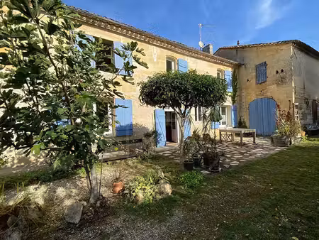 maison en pierre ancienne