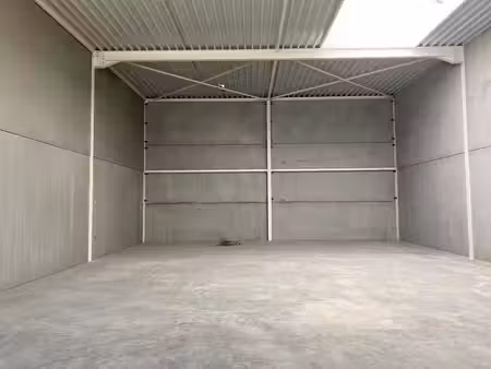 wavre | entrepôt 204 m² | stock/atelier + poss mezza