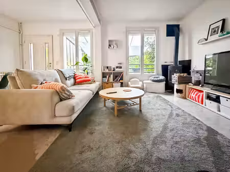 maison montreuil avec beau jardin  cour et grand garage
