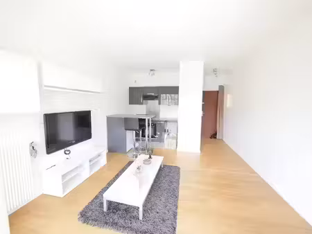 location meublée appartement 1 pièce 23.67 m² à suresnes (92150)  900 €