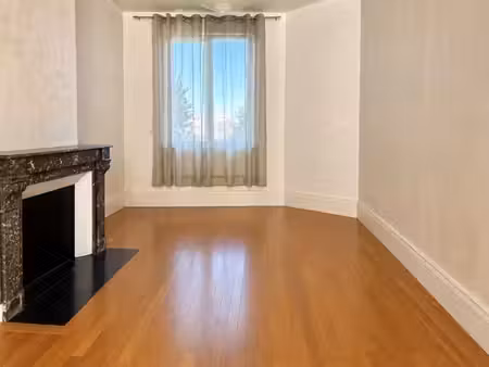 appartement t2 à louer - 2 pièces - 48 50 m2 - st quentin - 02 - picardie
