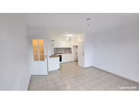 location 2 pièces villeurbanne république