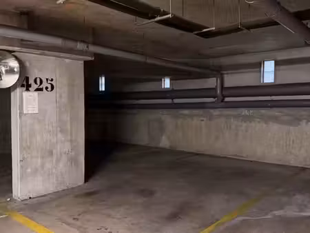 box parking a louer