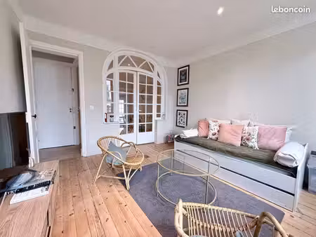 2 pièces à louer à l’année