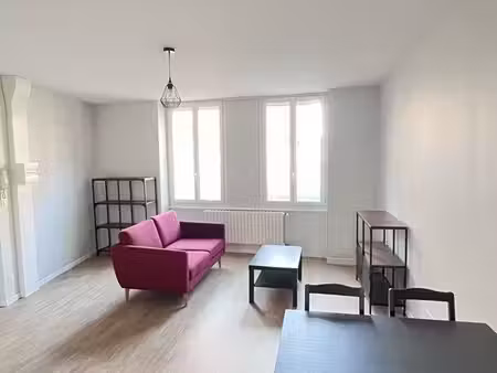 riom - t2 meublé 53m2