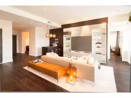 2 pieces dernier etage sud est ouest 9m2 de terrasses