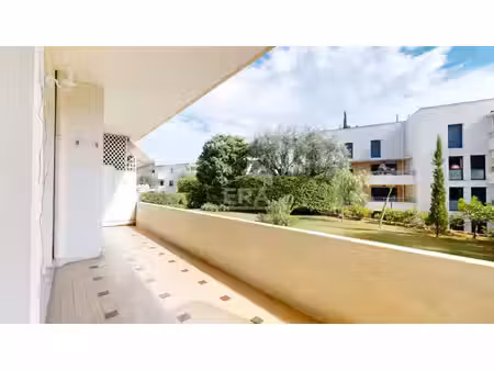 nice - baumettes : f2 avec belle terrasse au calme