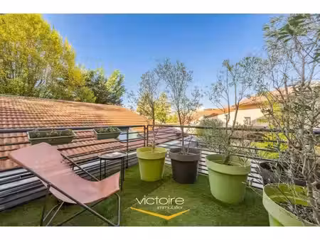 maison de ville avec cour et terrasse  au cœur de montchat