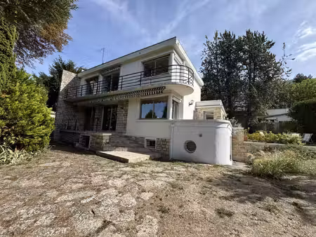 a vendre - belle maison à le pecq avec grand terrain arboré