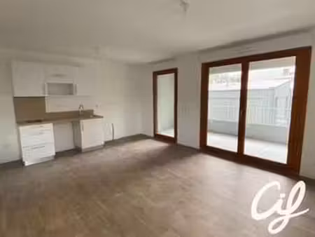 location appartement 2 pièces à nantes (44000) : à louer 2 pièces / 52m² nantes