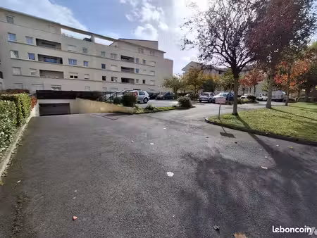studio 1 pièce 24 m²