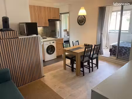 à louer - charmant t1 bis meublé de 29 5 m² - rénové  climatisé  loggia et parking privé