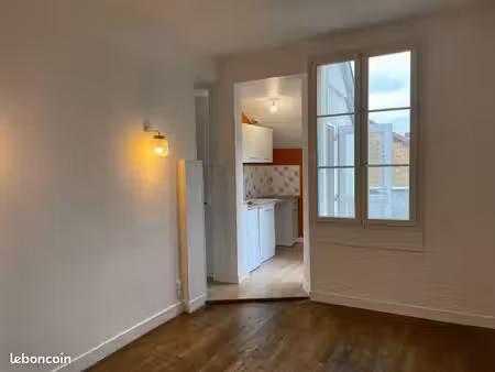 a louer t2 avec terrasse quartier de la brégere