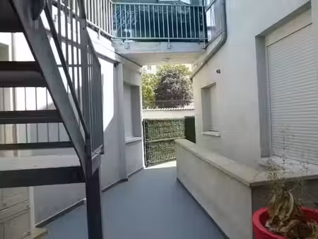 location appartement 3 pièces 68 m² à lyon 8ème (69008)  1 230 €