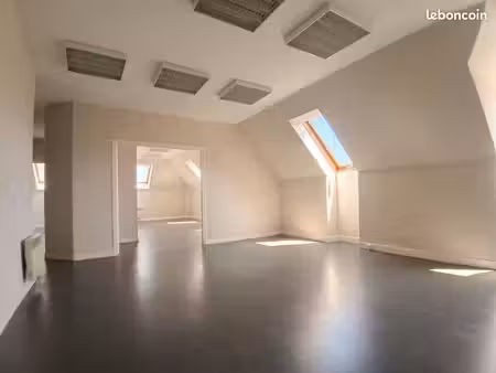 grand local professionnel / bureaux – 113 m² – hénin-beaumont centre (parking à proximité)