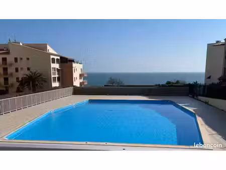studio à louer jusqu’à fin mai