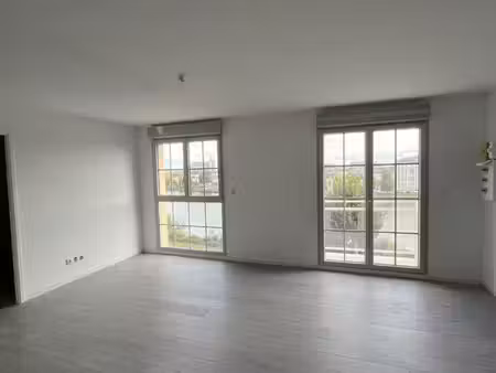 à louer – appartement t3 à montereau-fault-yonne