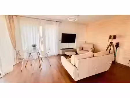 location meublée appartement 2 pièces 63 m² à rouen (76000)  880 €