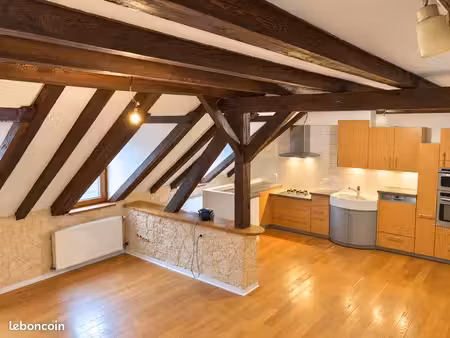 appartement de caractère f3 mansardée centre ville