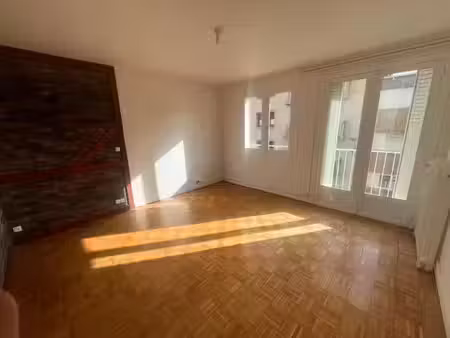 location appartement 3 pièces 55.22 m² à tarbes (65000)  770 €