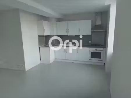 location appartement 3 pièces 55.32 m² à beaurepaire (38270)  575 €
