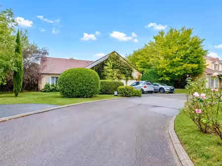 louveciennes – belle propriété familiale – 6 chambres – parc paysager de 2 908 m²