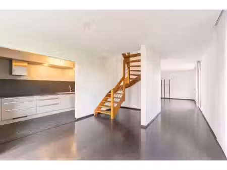 duplex à louer à jozef van damstraat 6c woluwe-saint-etienne (vbe84102)
