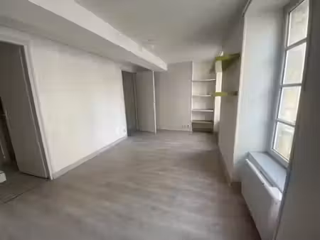 location appartement 1 pièce 29.36 m² à la rochelle (17000)  588 €
