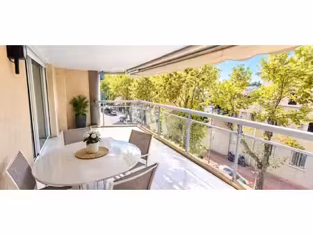 le cannet mairie – bel appartement- terrasse & balcons et grand garage