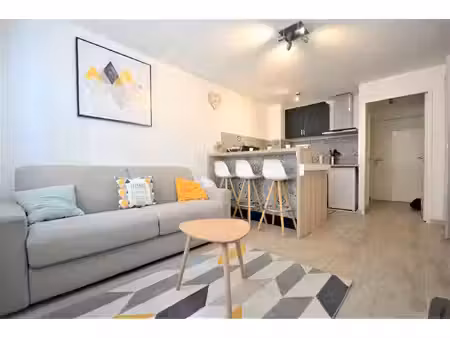 a louer - au coeur de riquier - magnifique studio meuble - libre fin novembre