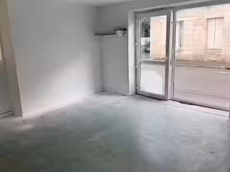 vente locaux professionnels 27 m² à niort (79000)  34 000 €