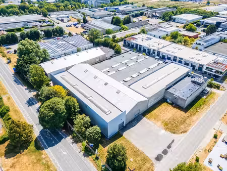 entrepôt + possibilité bureaux