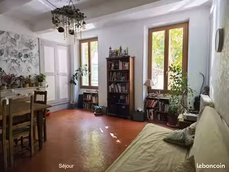 appartement t4 rénové en centre-ville digne avec locataire en place