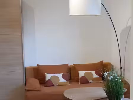 studio 27 m² – 21 rue séguier - 30000 nîmes – rénové – dpe b – climatisation réversible