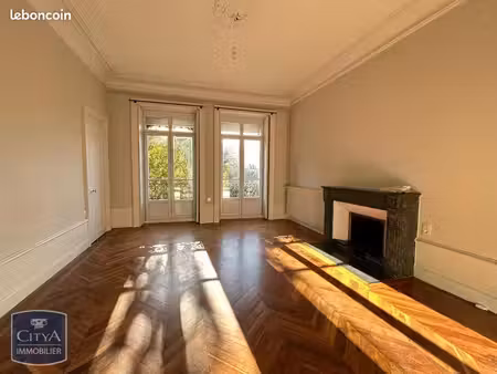 appartement 5 pièces 144 m²