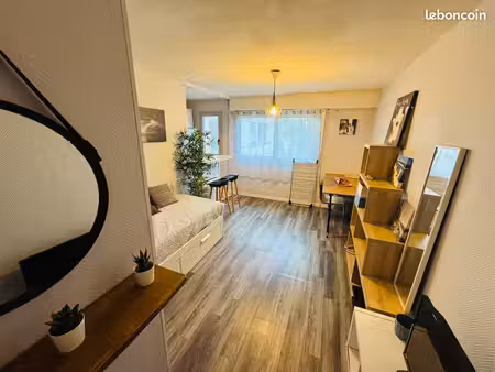 studio meublé 26 m² en plein : bordeaux – barrière pessac – haut brion