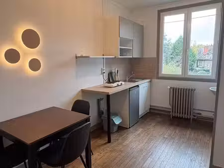 beauvais hyper centre – charmant t2 meublé – mobilier neuf – 520 charges comprises
