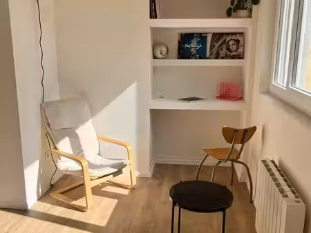 studio 25m2 avec terrasse + place de parking