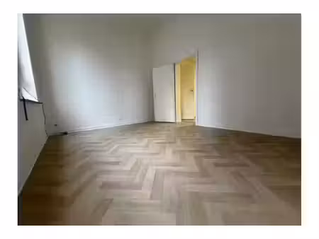 appartement à louer à rue marie-henriette 1 ixelles (vbe84173)