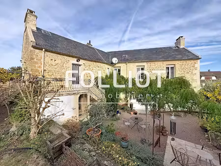 a vendre maison de caractère de 165 m² avec piscine