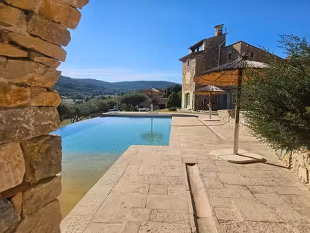 mas et vue 18 pièce(s) 350 m2