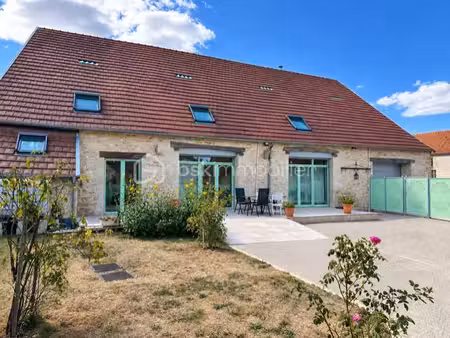 maison de 350 m² à colmier-le-haut