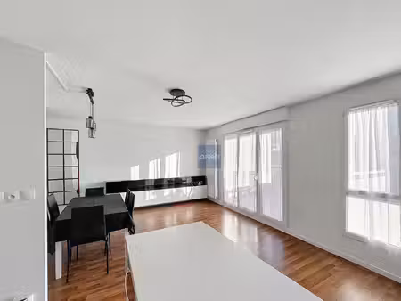 cergy st christophe - appartement 3 pièces au dernier étage