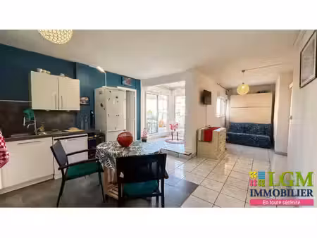 la grande motte centre ville appartement t2 avec terrasse