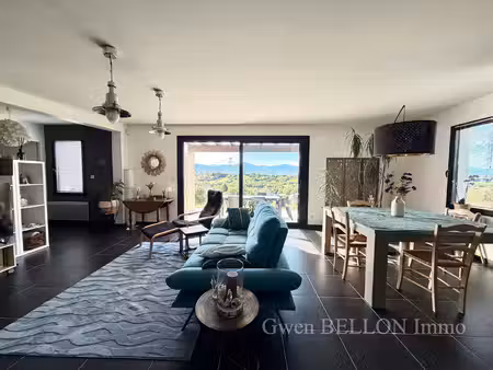 maison contemporaine de plain-pied de 118 m²  4 chambres  dpe b et panneaux photovoltaique