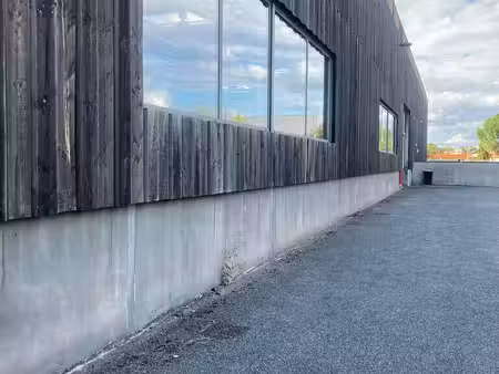 location local d’activités 1000m²
