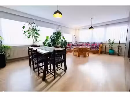 superbe rez-de-chaussée lumineux  2 chambres